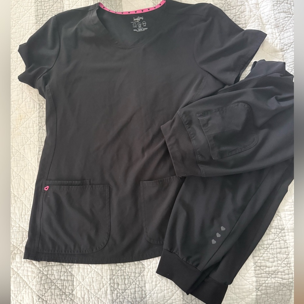 HEART SOUL scrub set